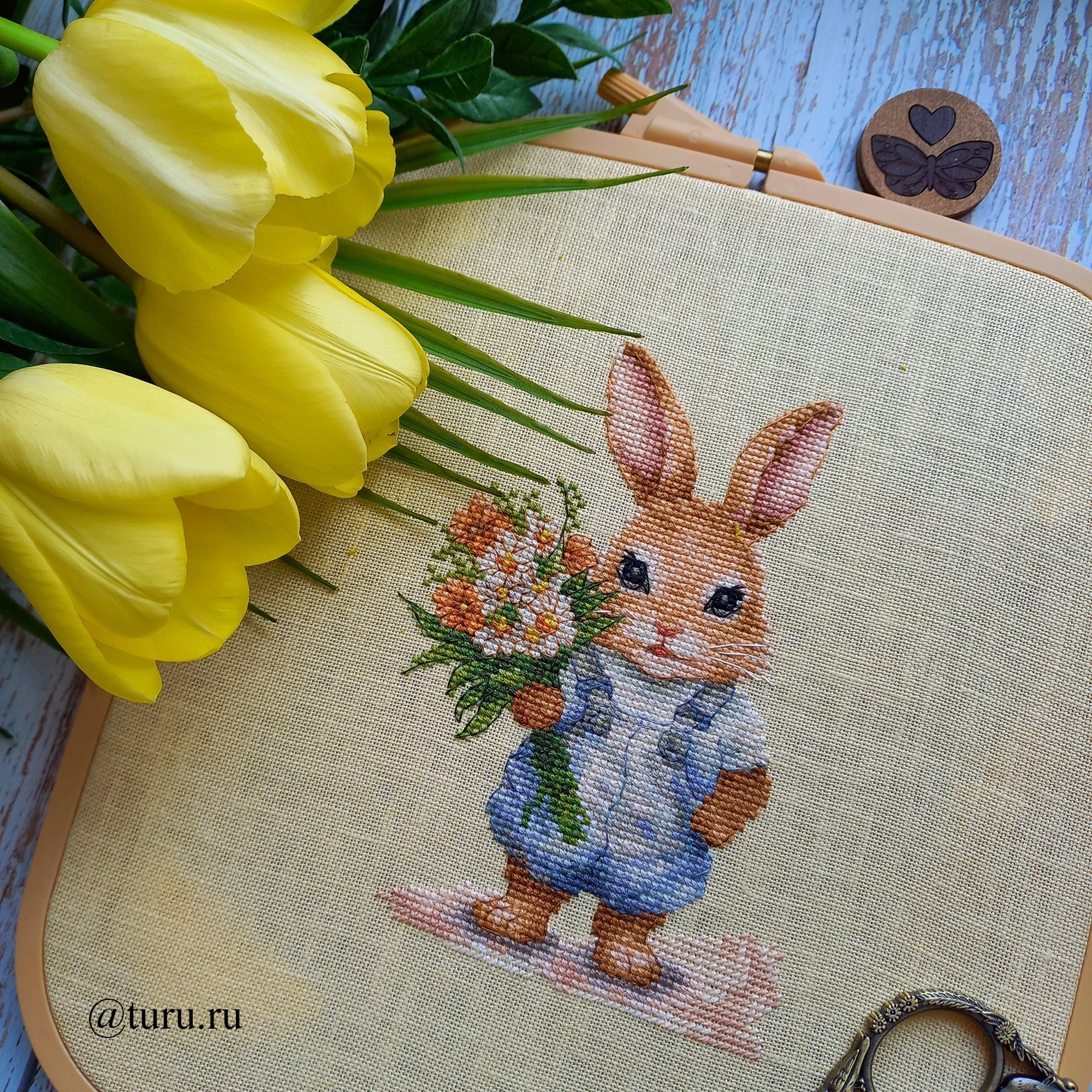 Cross Stitch Kit Luca - S - The Bunny&#39;s Surprise, B1409 - Luca - S Yarns
