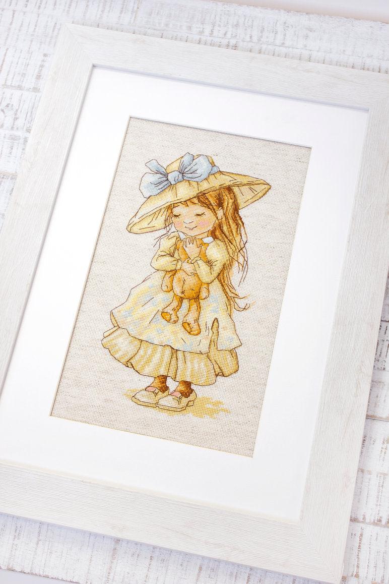 Cross Stitch Kit Luca - S - The girl with a bear, B1103 - Luca - S Yarns