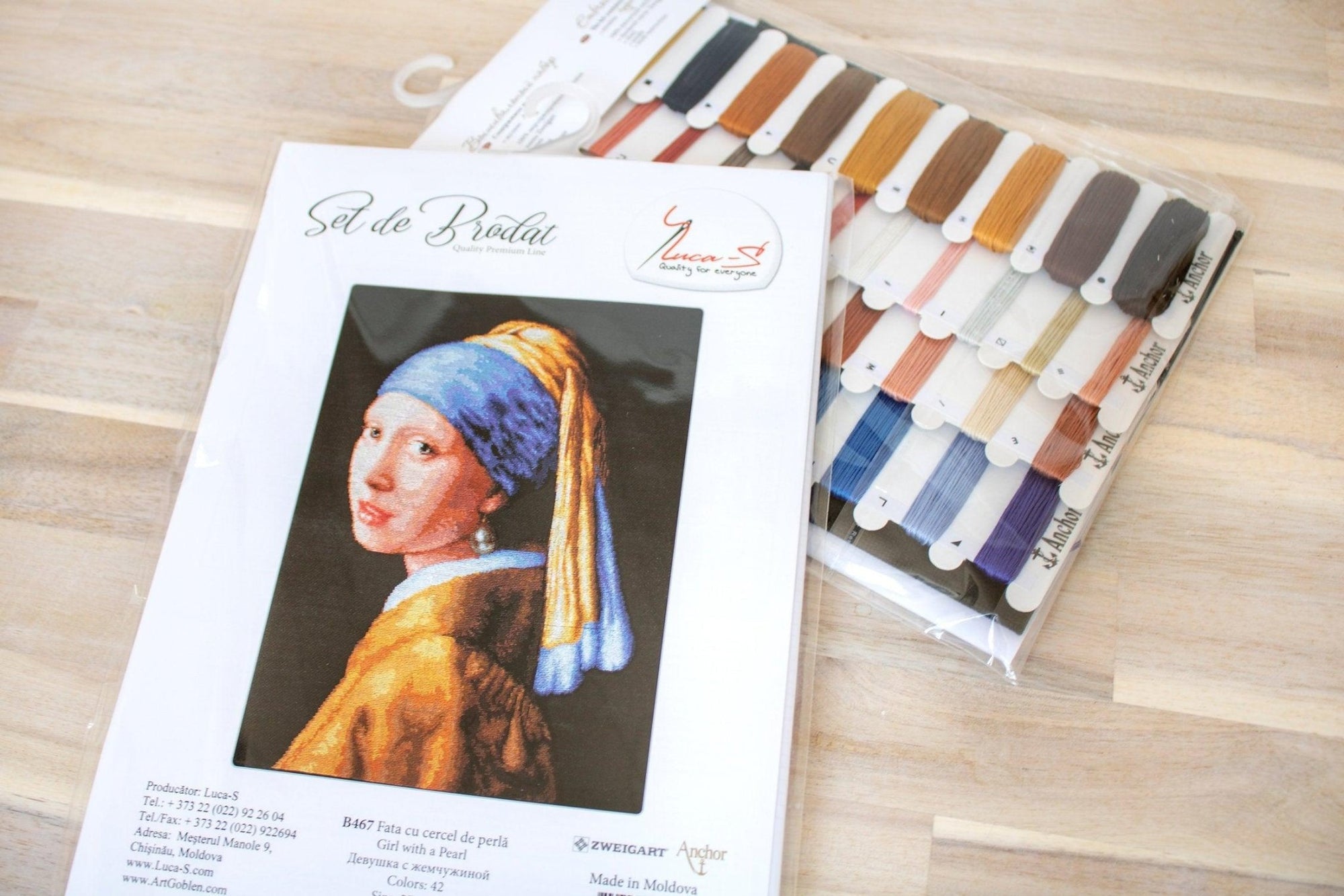 Cross Stitch Kit Luca - S - The girl with the pearl, B467 - Luca - S Yarns