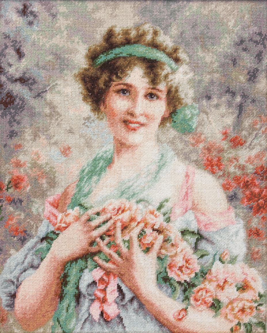 Cross Stitch Kit Luca - S - The girl with the roses, B553 - Luca - S Yarns