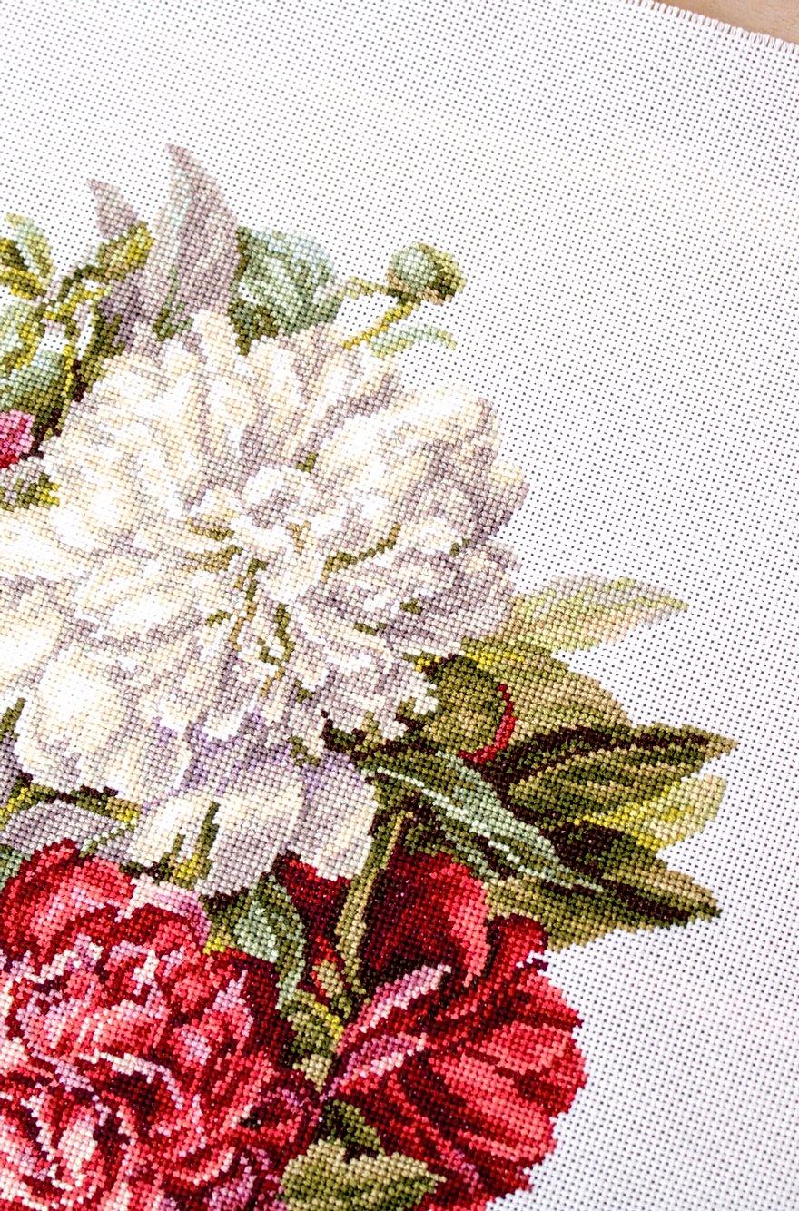 Cross Stitch Kit Luca - S - The Peonies, B2355 - Luca - S Yarns