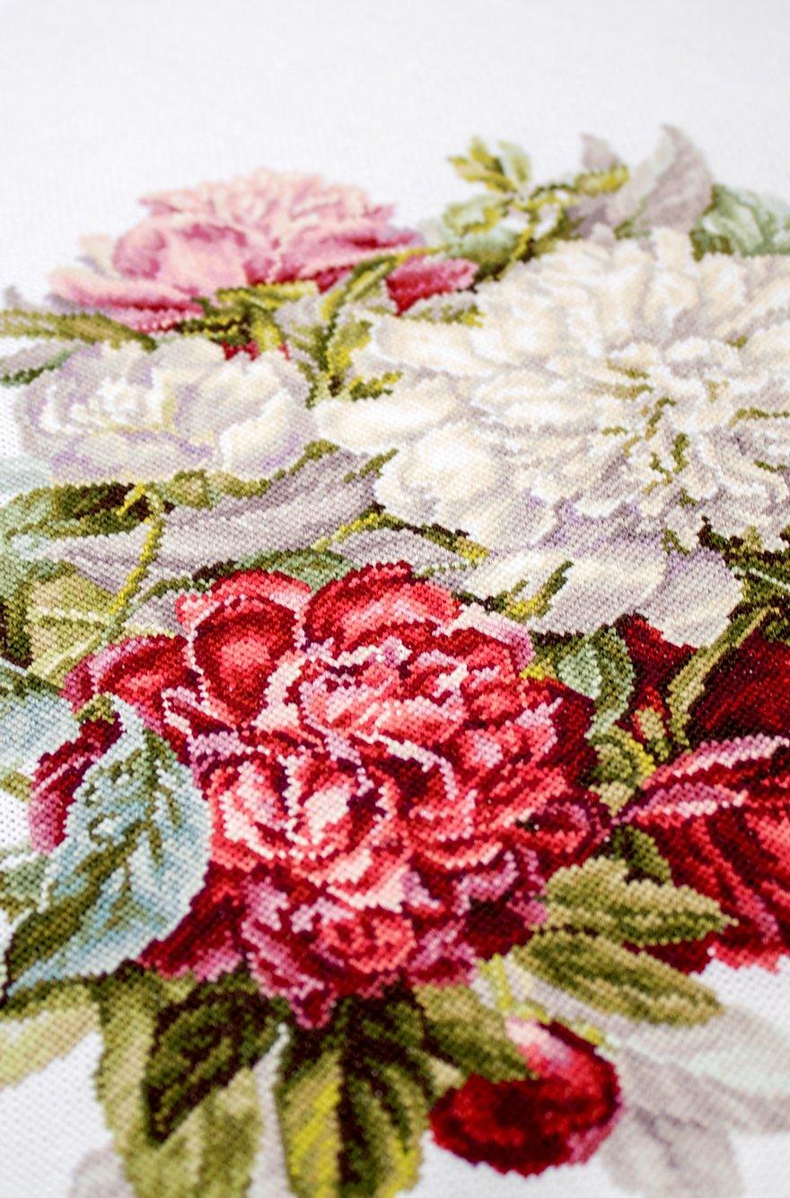 Cross Stitch Kit Luca - S - The Peonies, B2355 - Luca - S Yarns
