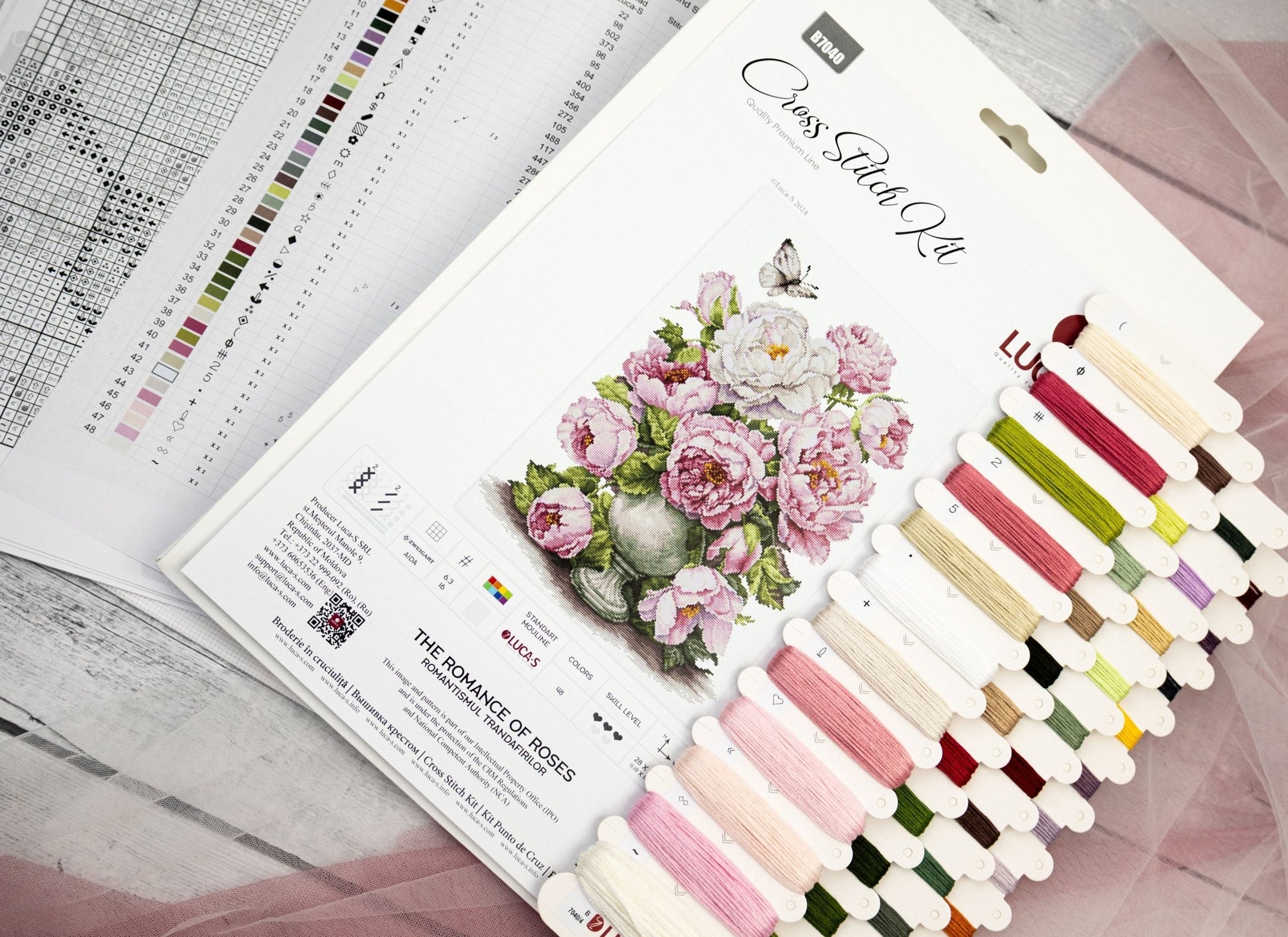 Cross Stitch Kit Luca - S - The Romance of Roses, B7040 - Luca - S Yarns