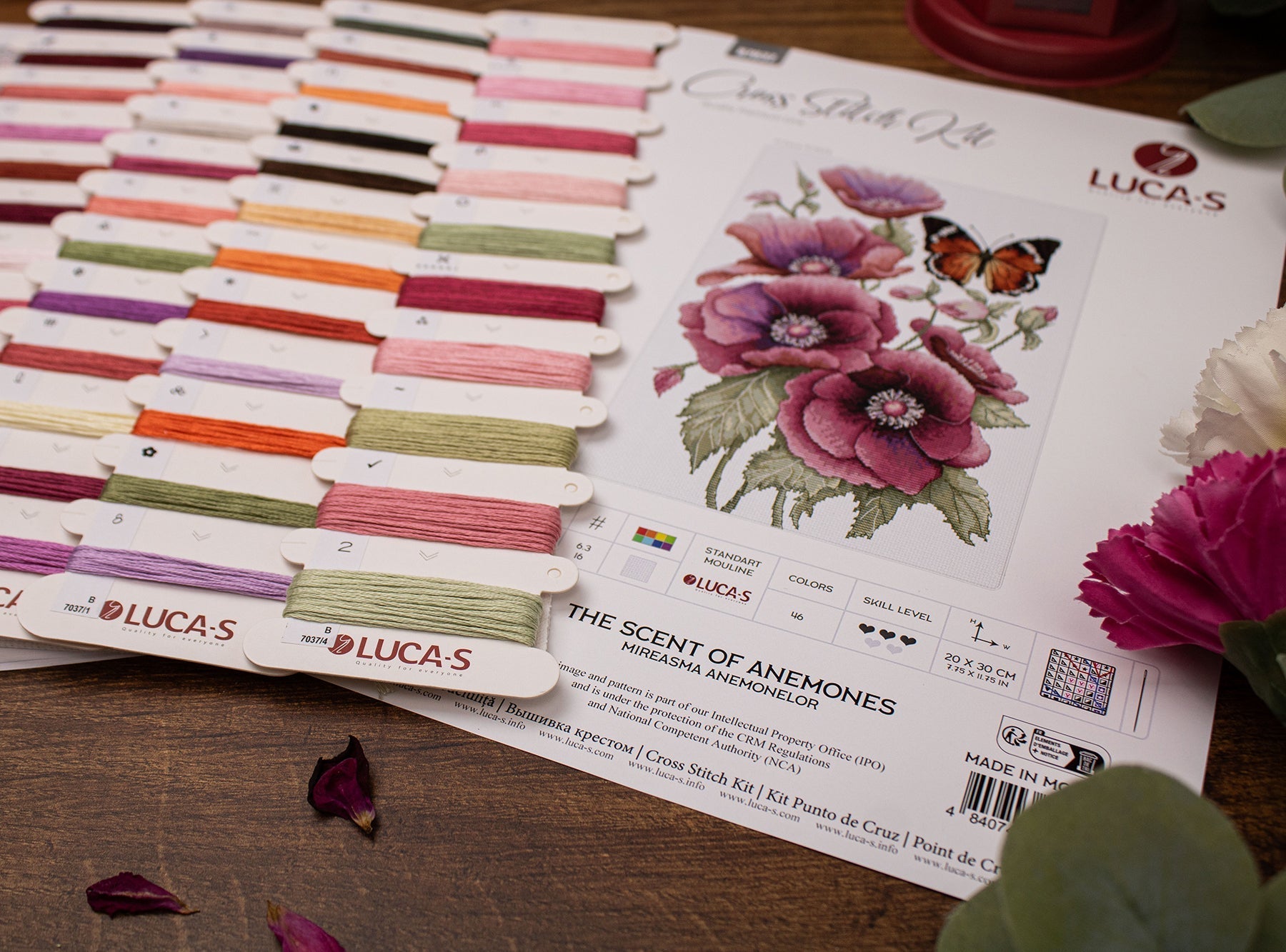 Cross Stitch Kit Luca - S - The Scent of Anemones, B7037 - Luca - S Yarns