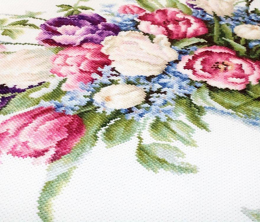 Cross Stitch Kit Luca - S - Tulips Vase, B2261 - Luca - S Yarns