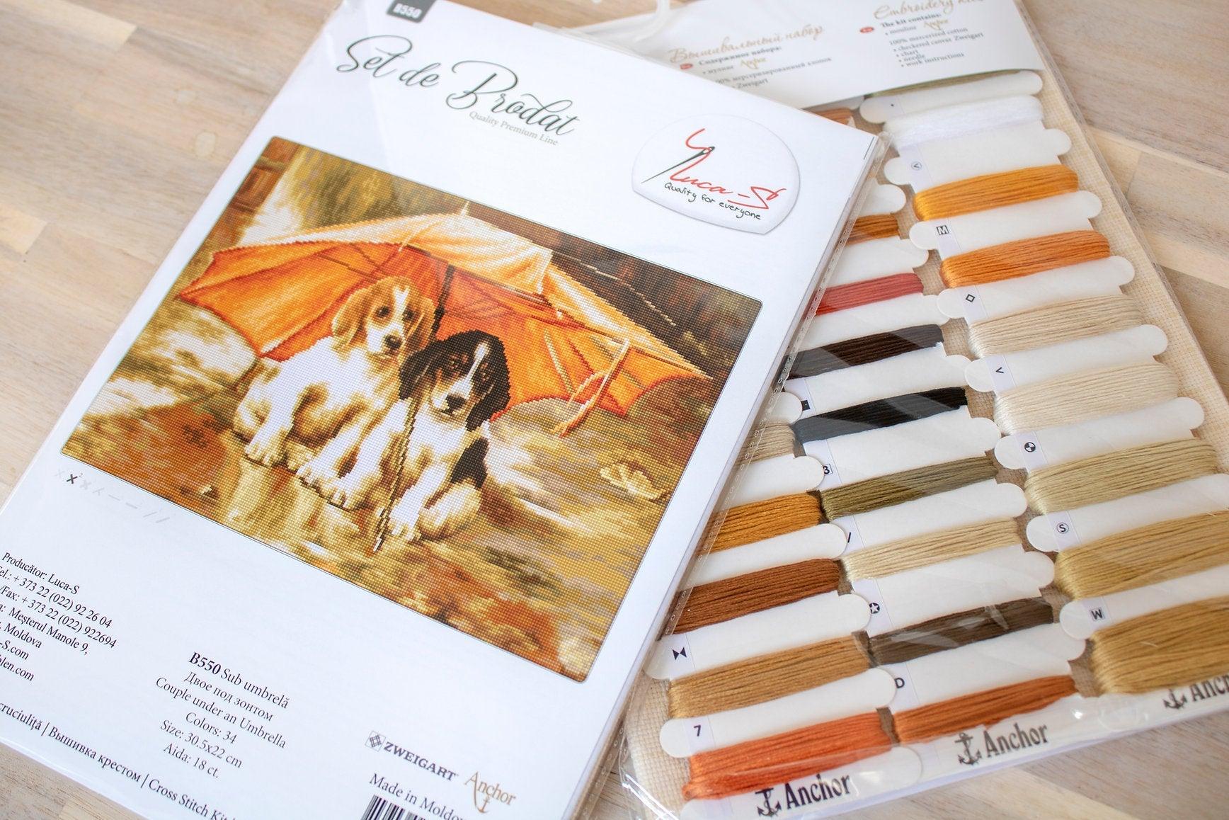 Cross Stitch Kit Luca - S - Two dogs under an umbrella, B550 - Luca - S Yarns