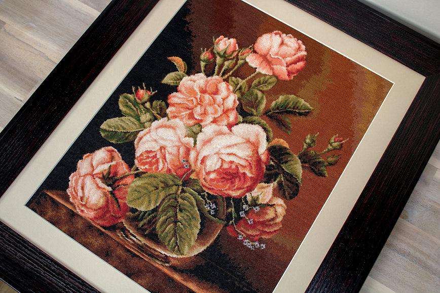 Cross Stitch Kit Luca - S - Vase of roses, B488 - Luca - S Yarns
