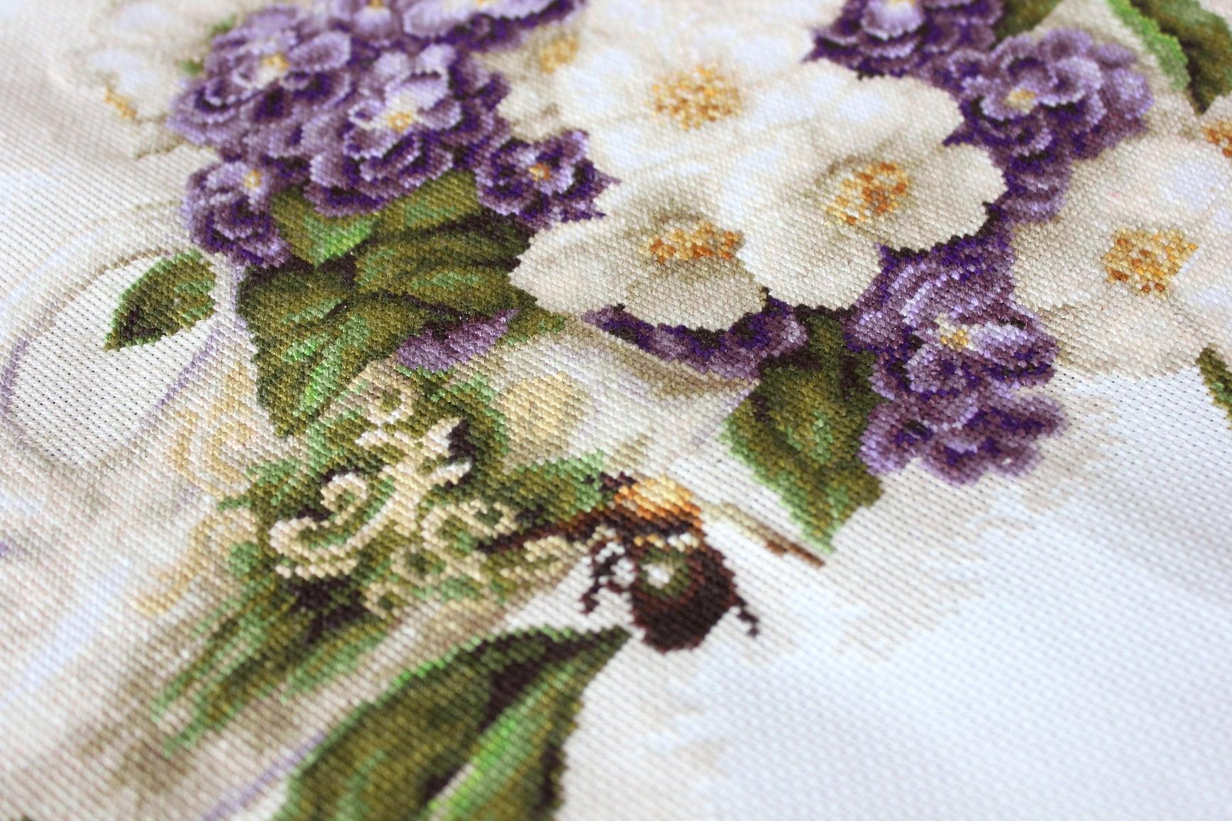 Cross Stitch Kit Luca - S - Vase with Jasmine, B512 - Luca - S Yarns