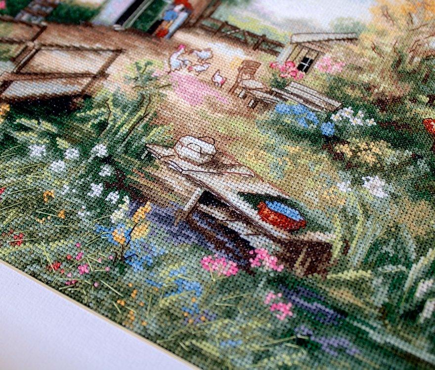 Cross Stitch Kit Luca - S - Village landscape, BU4011 - Luca - S Yarns