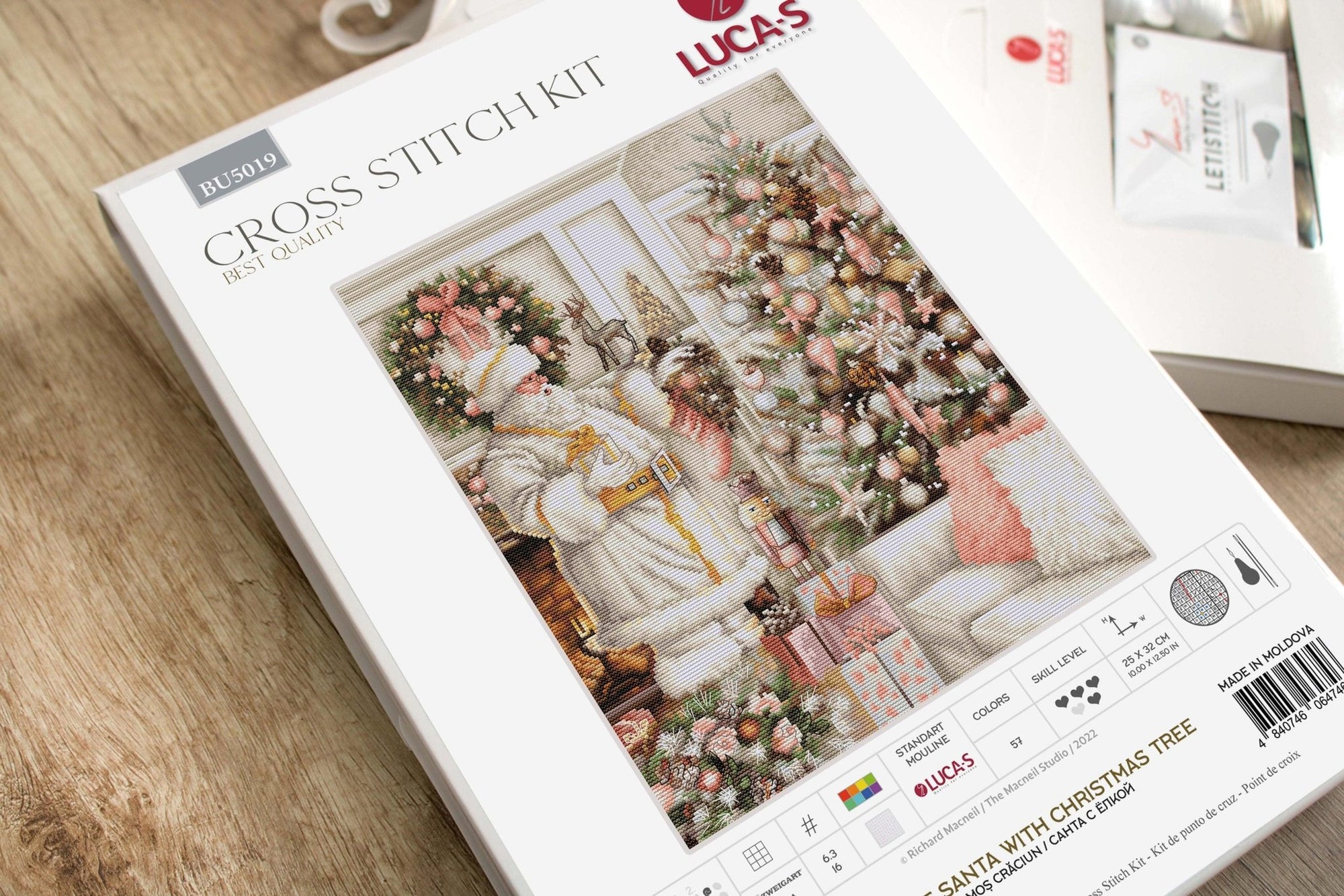 Cross Stitch Kit Luca - S - White Santa With Christmas Tree, BU5019 - Luca - S Yarns