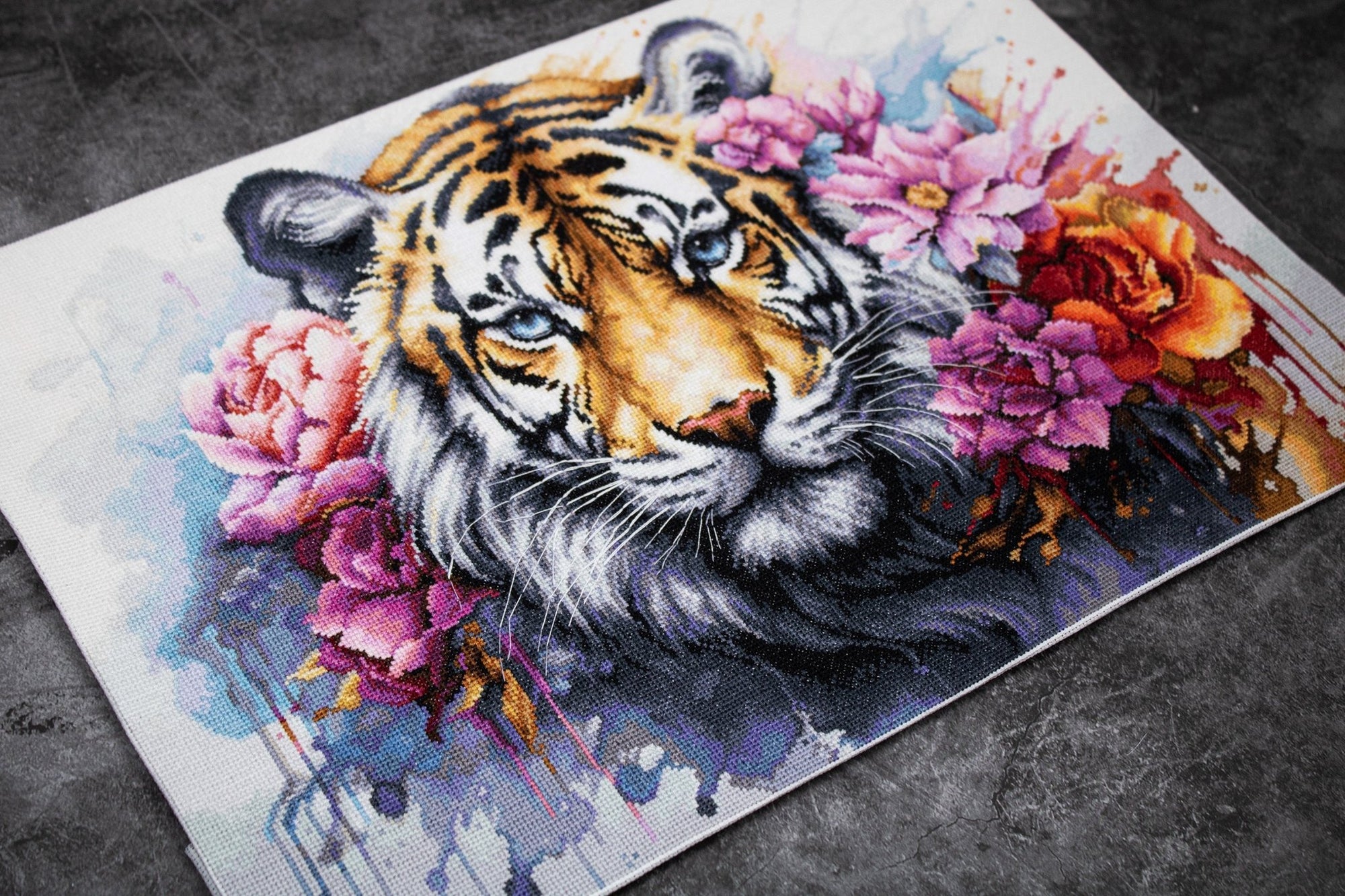 Cross Stitch Kit Luca - S - Wild Life Of Predator, BU5033 - Luca - S Yarns