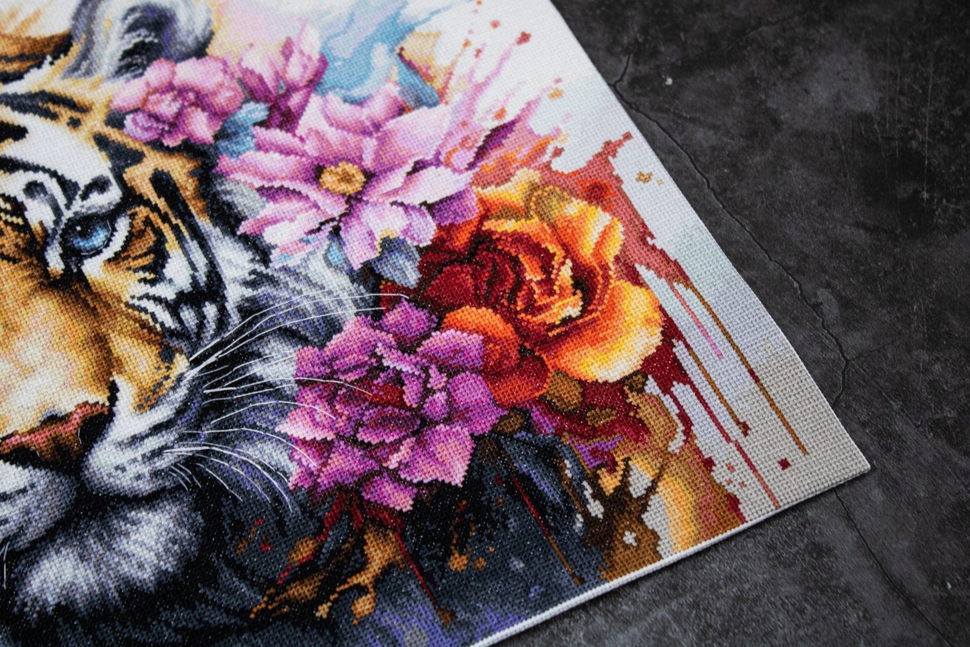 Cross Stitch Kit Luca - S - Wild Life Of Predator, BU5033 - Luca - S Yarns