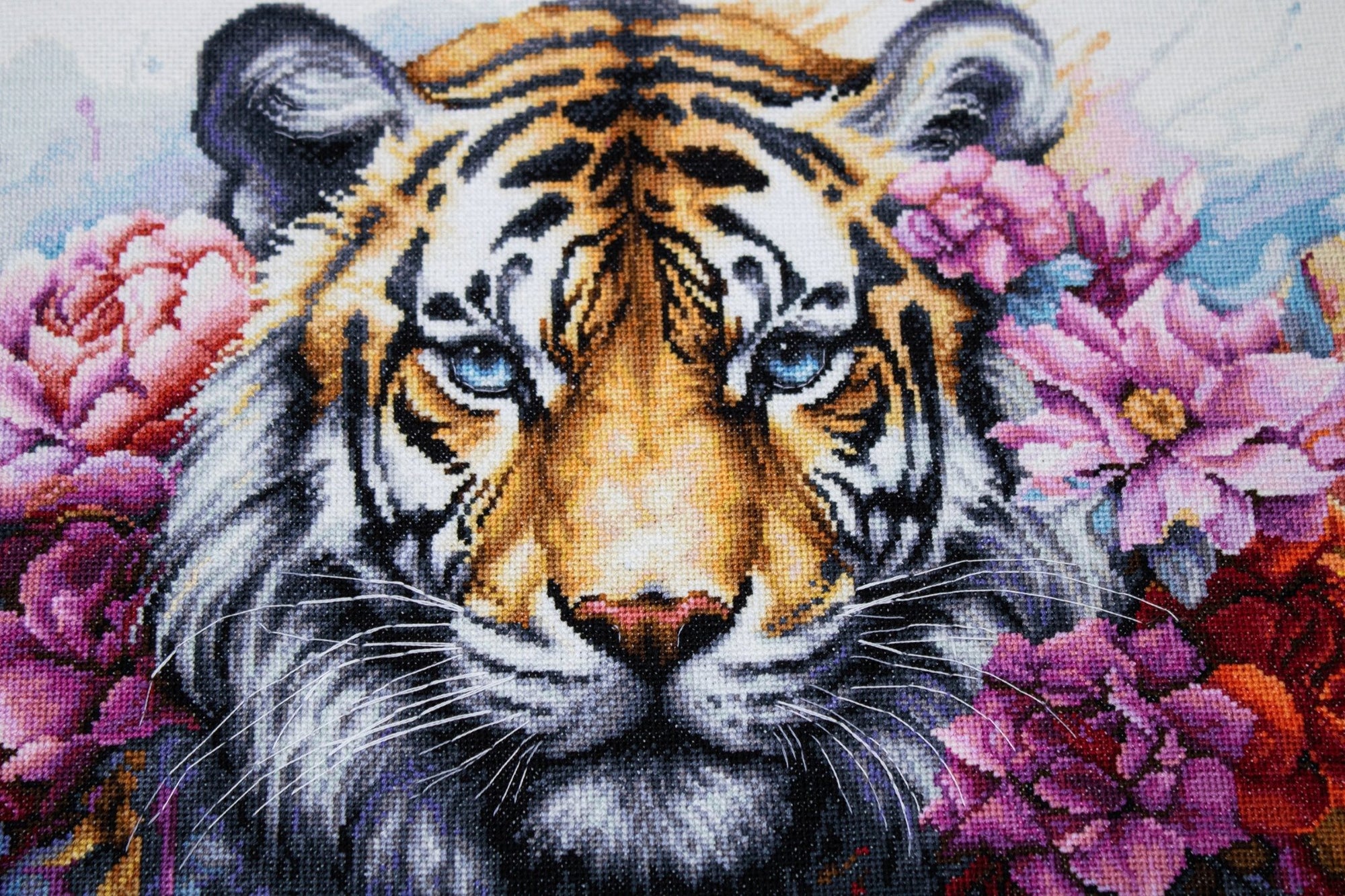 Cross Stitch Kit Luca - S - Wild Life Of Predator, BU5033 - Luca - S Yarns