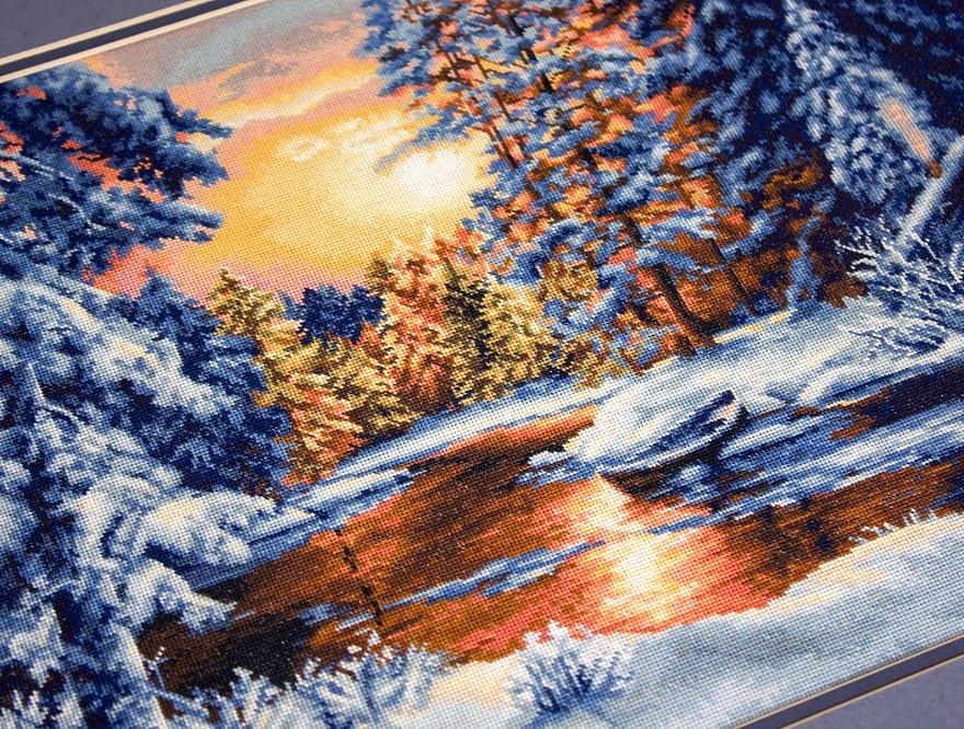 Cross Stitch Kit Luca - S - Winter Landscape, B477 - Luca - S Yarns