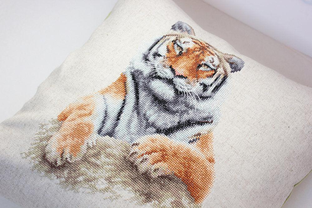 Cross Stitch Kit | Pillowcase PB131 - Luca - S Yarns