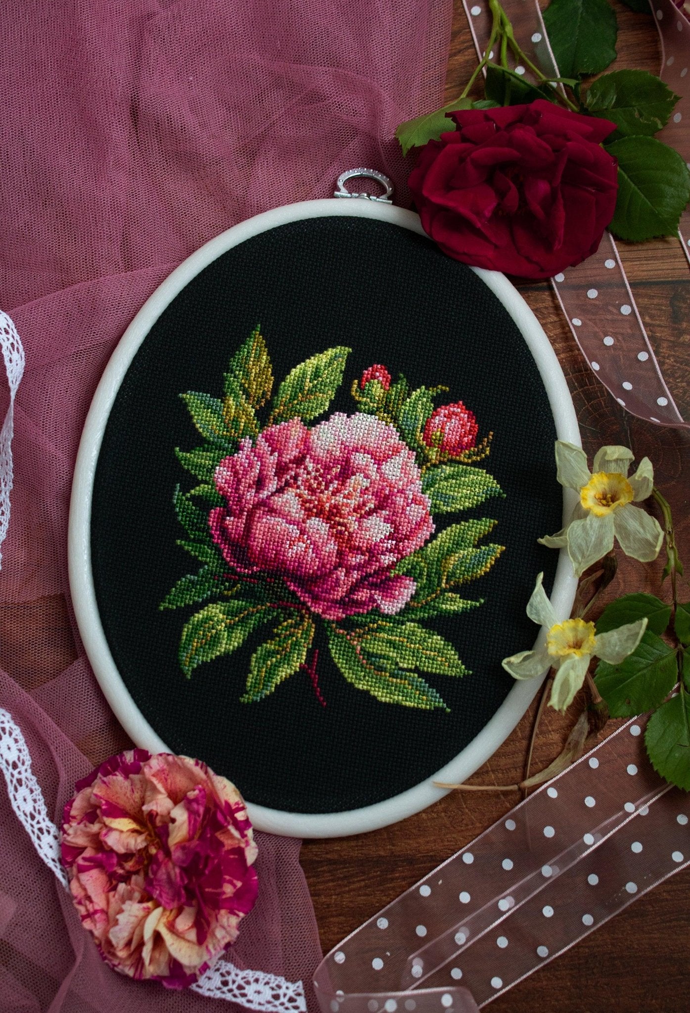 Cross Stitch Kit with Hoop Included Luca - S - BC204 ’’Peter Brand’’ Peony - Luca - S Yarns