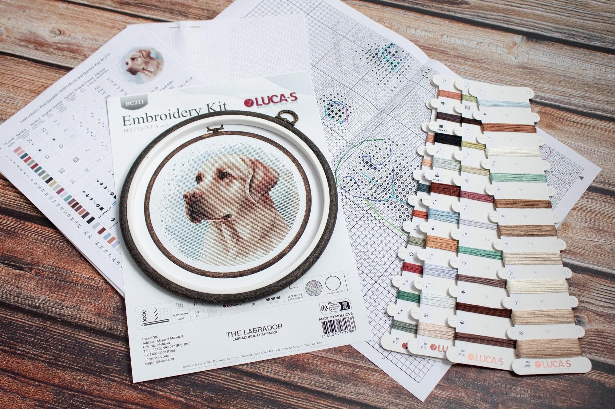 Cross Stitch Kit with Hoop Included Luca - S - BC211, The Labrador - Luca - S Yarns