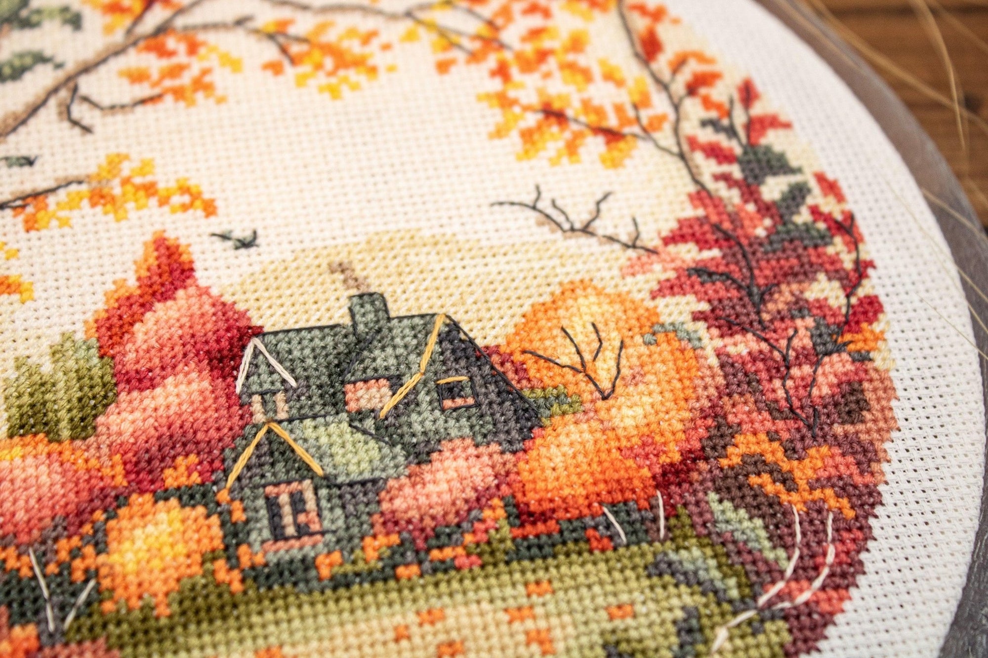Cross Stitch Kit with Hoop Included Luca - S - The Autumn, BC221 - Luca - S Yarns