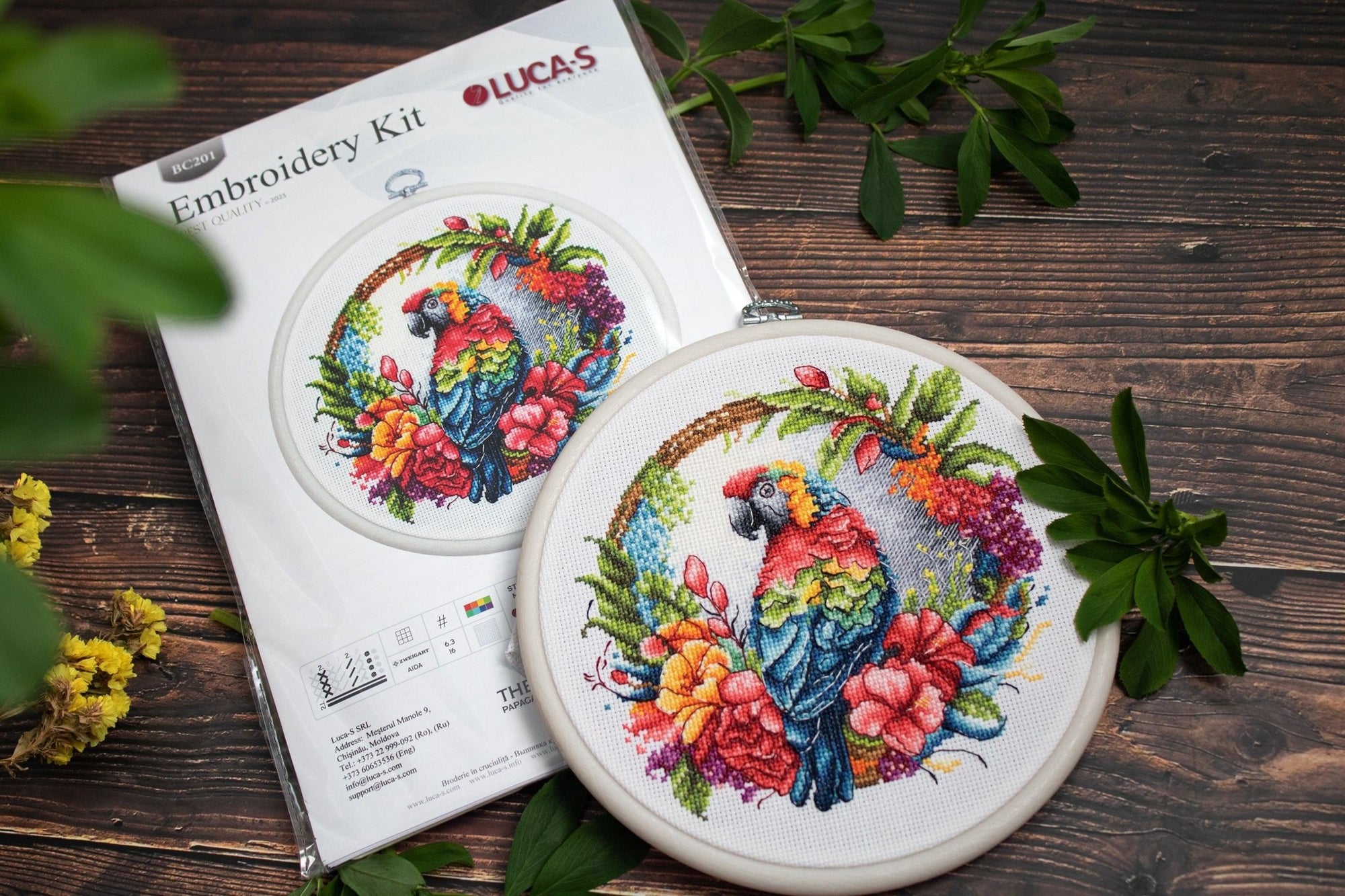 Cross Stitch Kit with Hoop Included Luca - S - The Tropical Parrot, BC201 - Luca - S Yarns