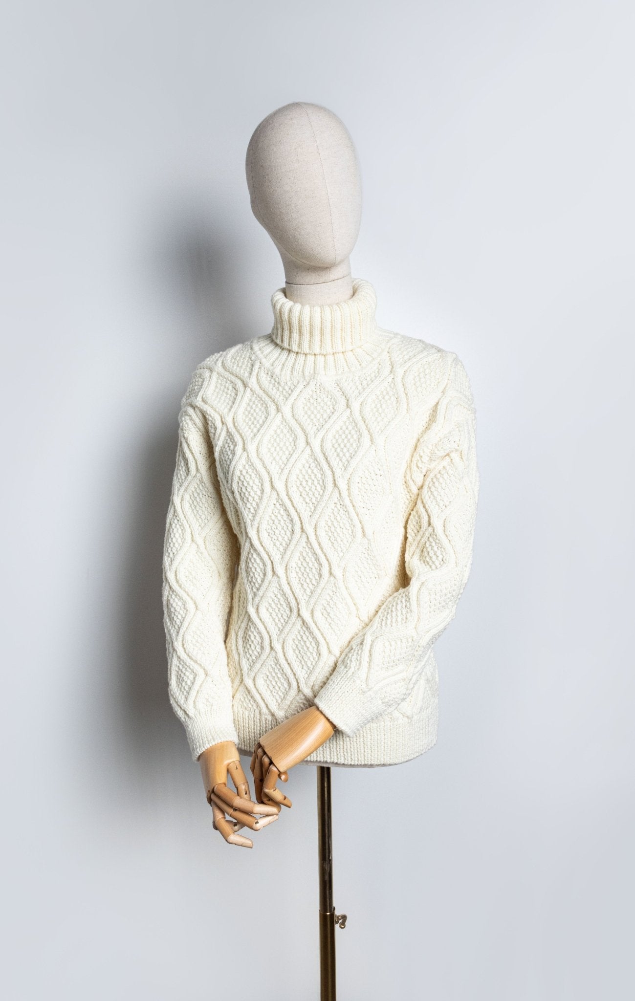 Ivory Diamond Pullover - Luca - S Yarns