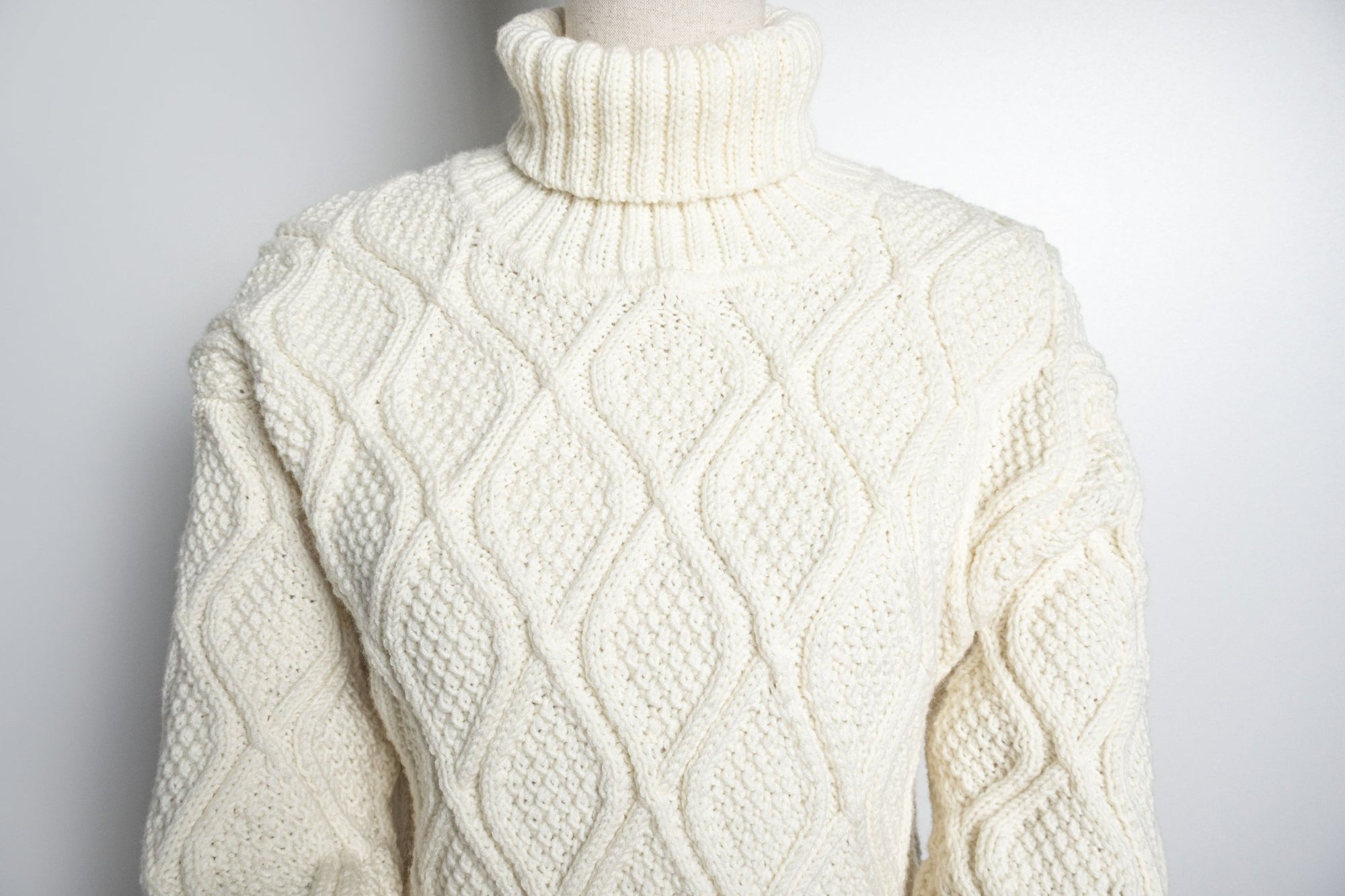 Ivory Diamond Pullover - Luca - S Yarns