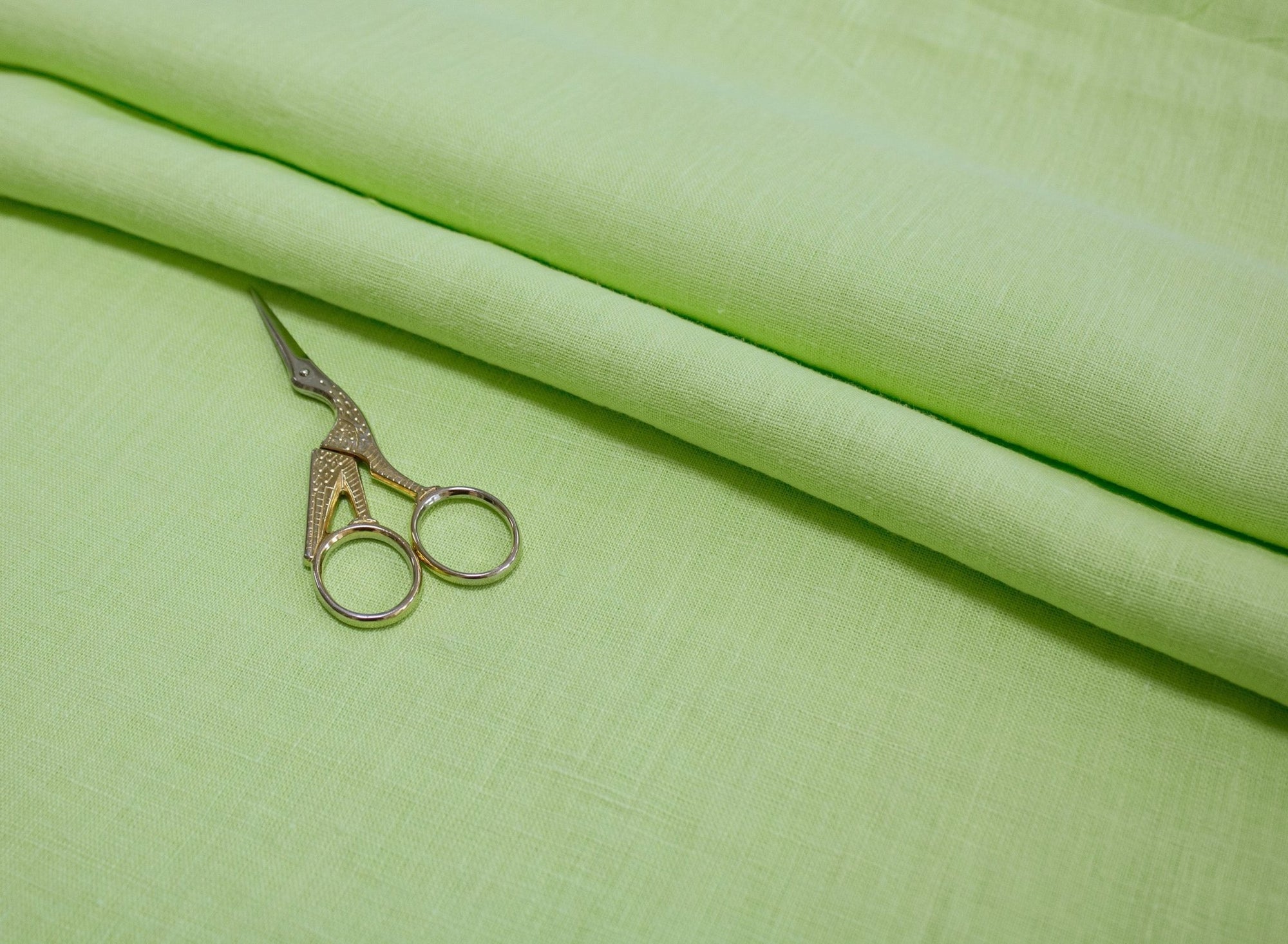 Luca - S Natural Pure 100% Linen Wrinkled Fabric Apple Green Color - Luca - S Yarns