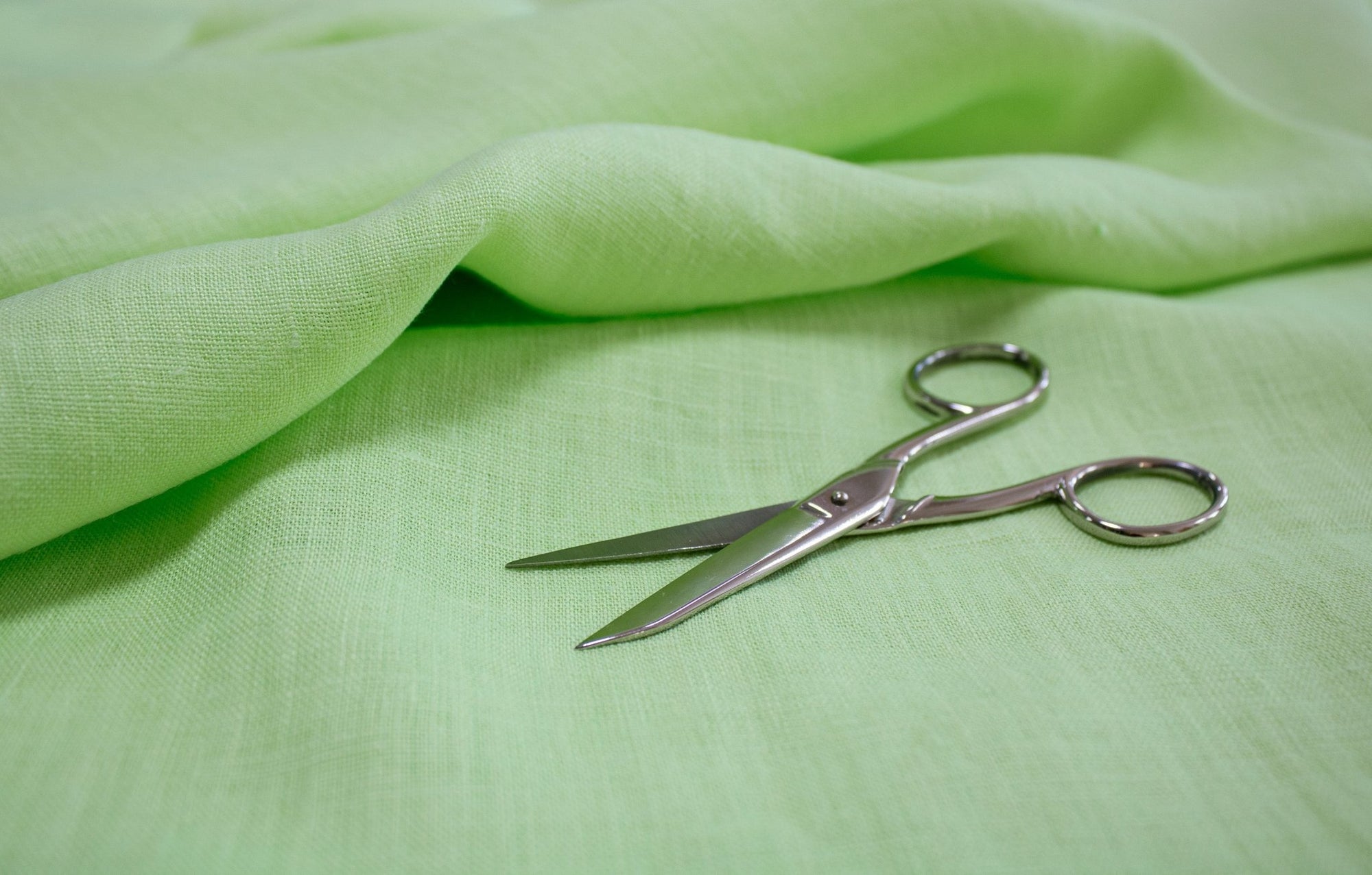 Luca - S Natural Pure 100% Linen Wrinkled Fabric Apple Green Color - Luca - S Yarns