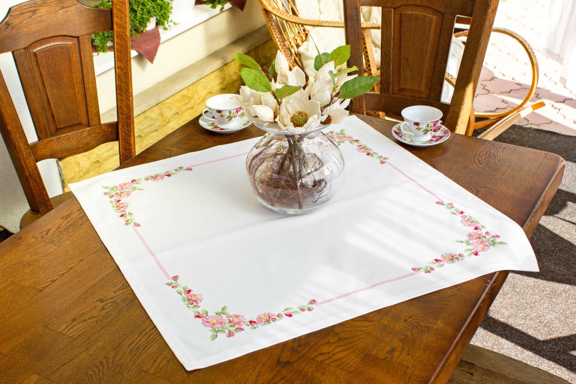 Table Topper - Cross Stitch Kit Table Cloth - Luca - S Yarns