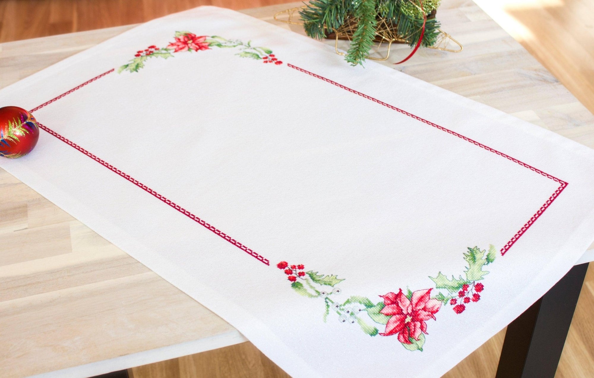 Table Topper - Cross Stitch Kit Table Cloth, FM001 - Luca - S Yarns